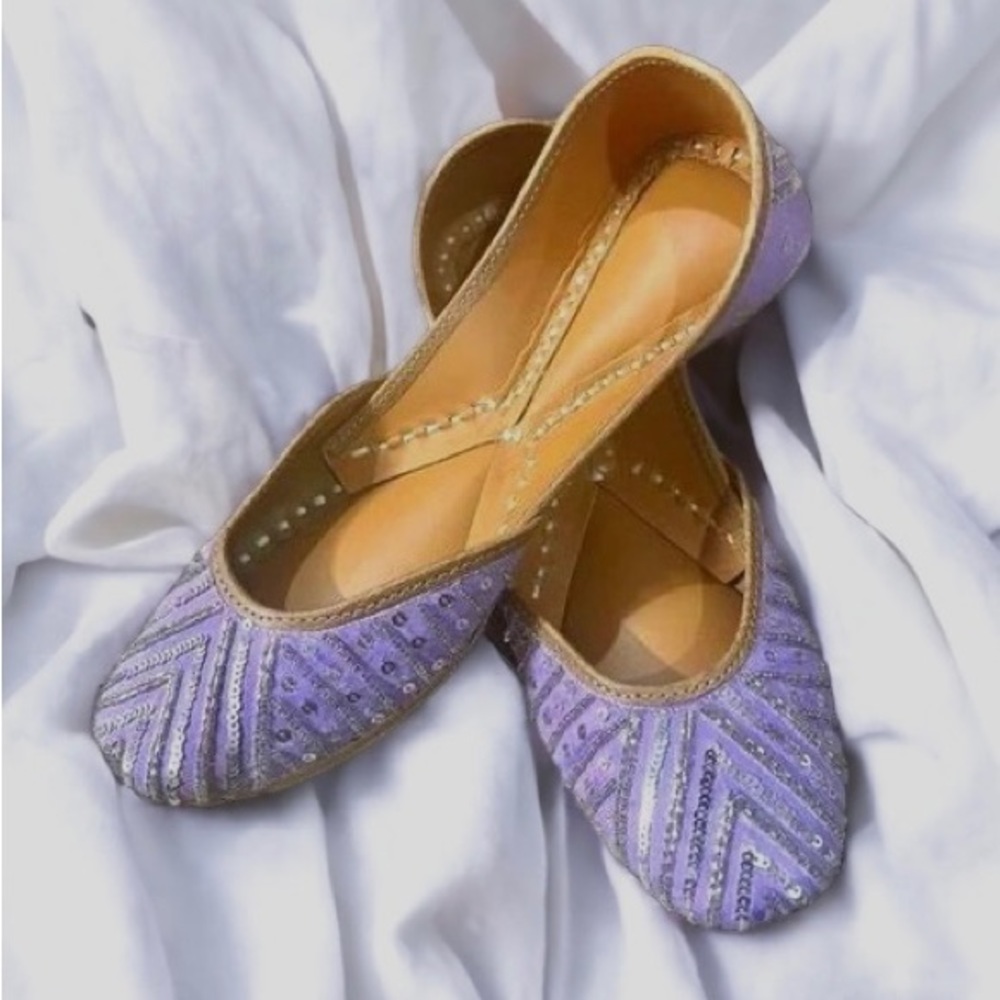 Traditional Handmade  Punjabi Jutti ( US size 7 to 9 available)
